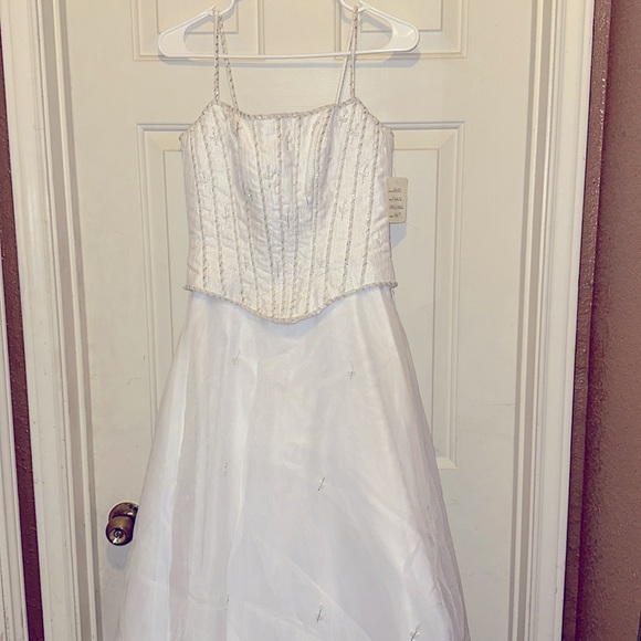 NWT Kathryn LaCroix Wedding Dress - Picture 3 of 16